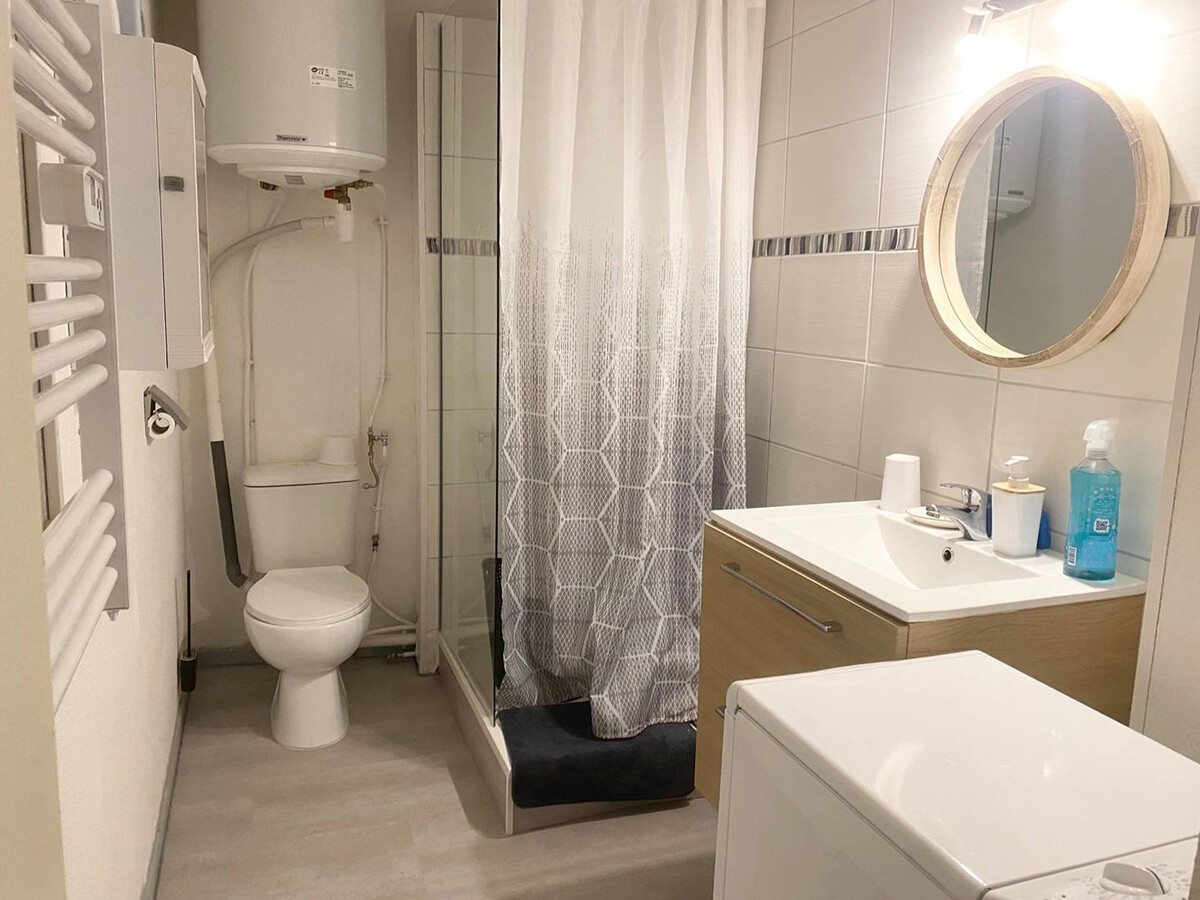 Studio 25 m² centre-ville, balcon sud, animaux admis - Photo 10