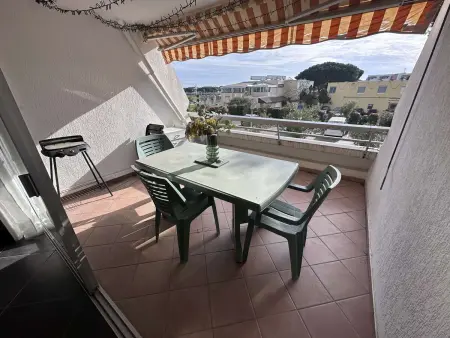 Studio-cabine climatisé avec parking privé, plage à 100 m, Le Grau-du-Roi : photo 2