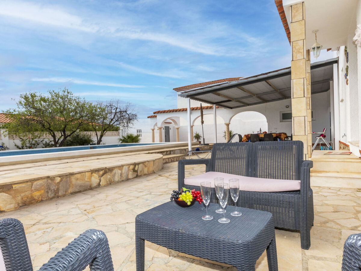 Villa Junqué-Verdure avec piscine à Miami Platja - Photo 3