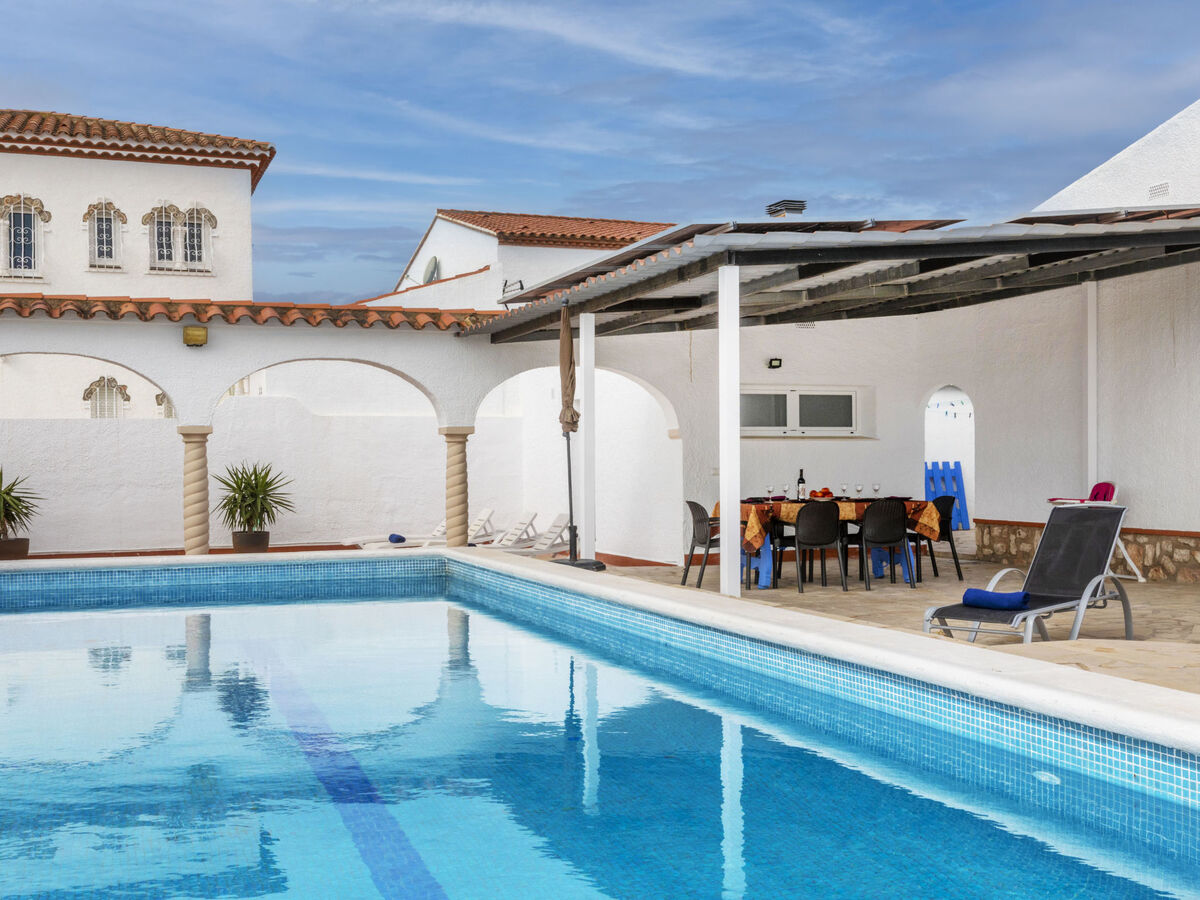 Villa Junqué-Verdure avec piscine à Miami Platja - Photo 21