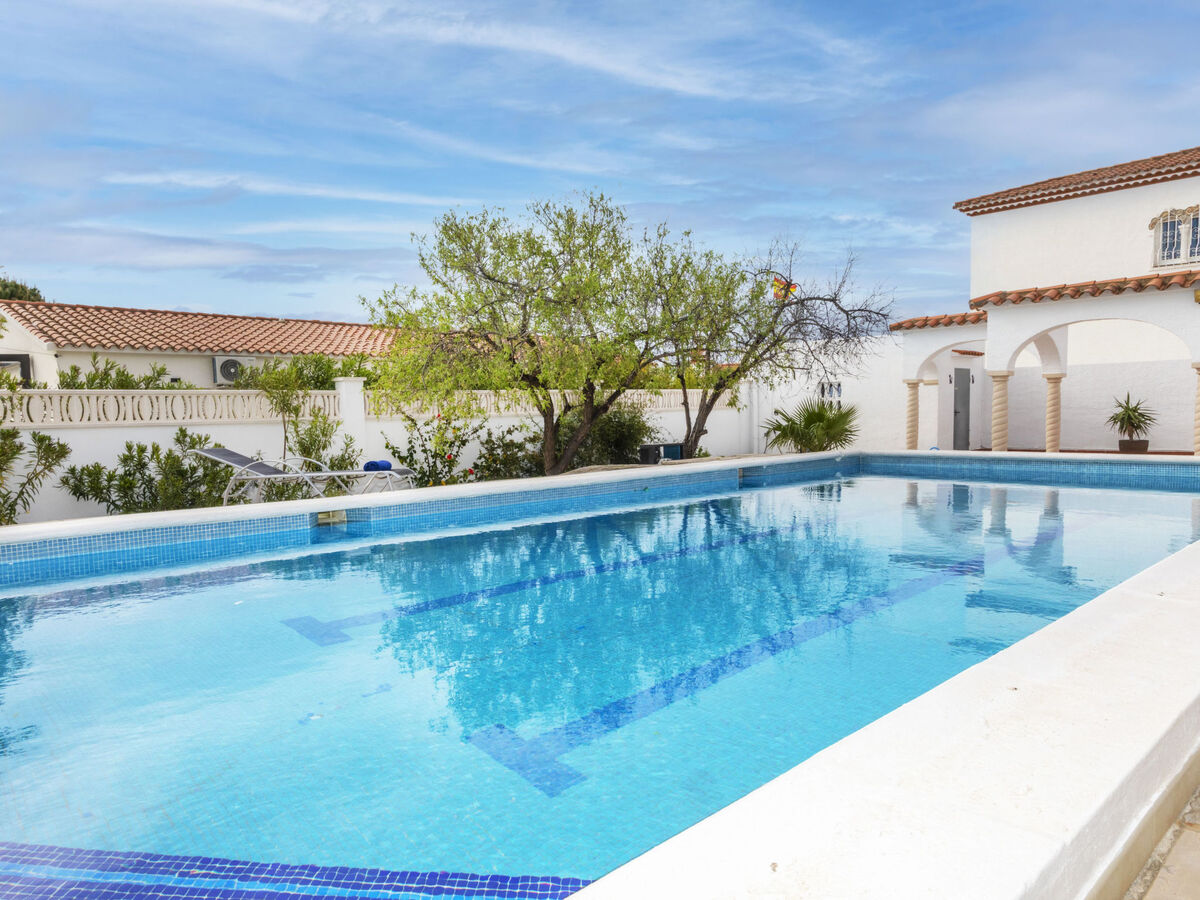 Villa Junqué-Verdure avec piscine à Miami Platja - Photo 22