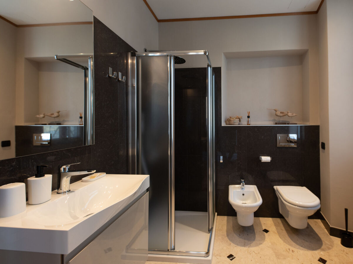 Appartement Bac 2 à 100 m du lac de Mergozzo - Photo 12