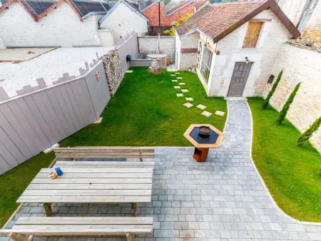 Gîte écologique de luxe jusqu'à 13 pers avec spa, animaux acceptés, parking et WiFi aux Riceys - Photo 2