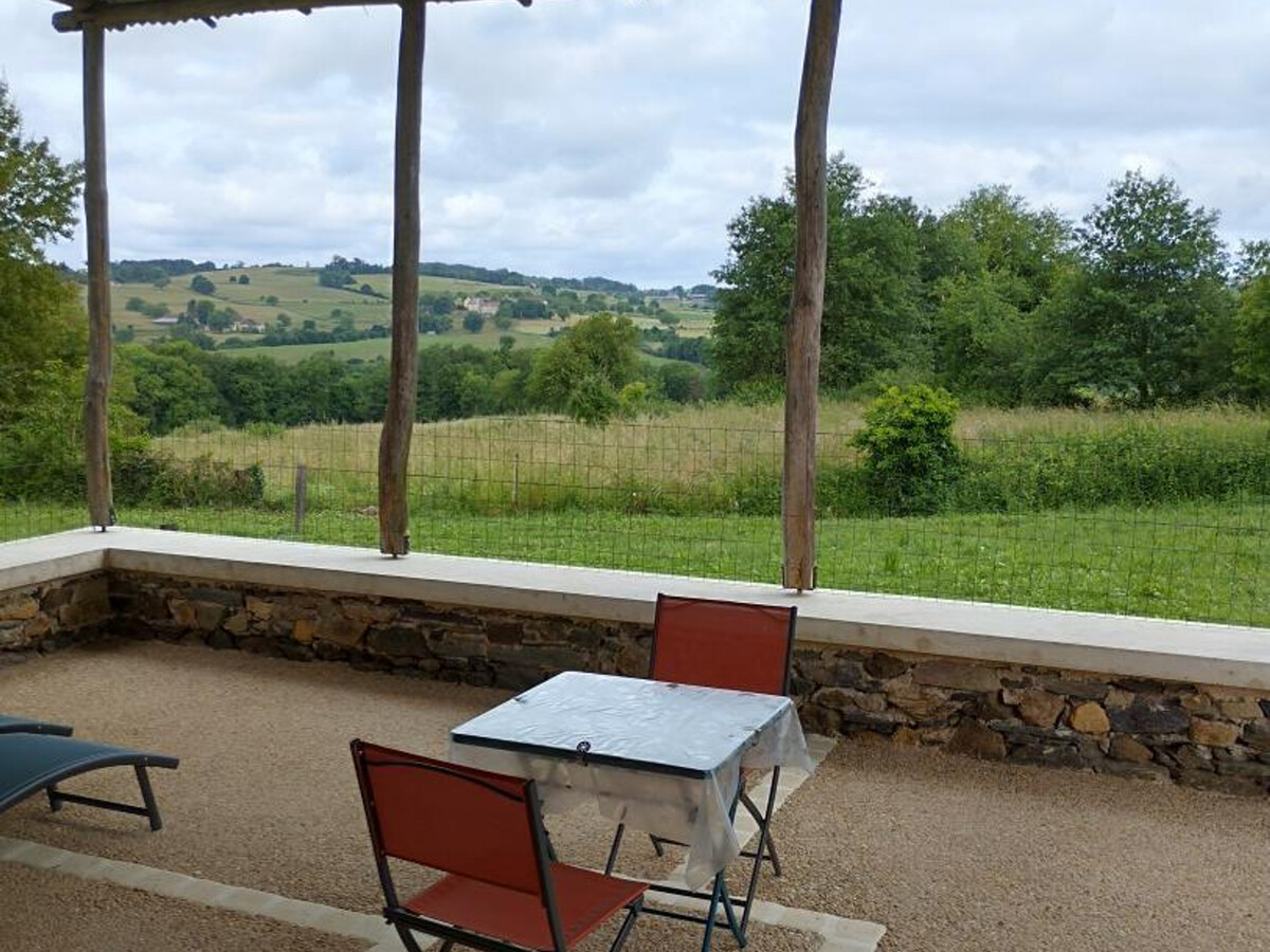 Gîte campagne avec terrasse couverte à Génis - Photo 1