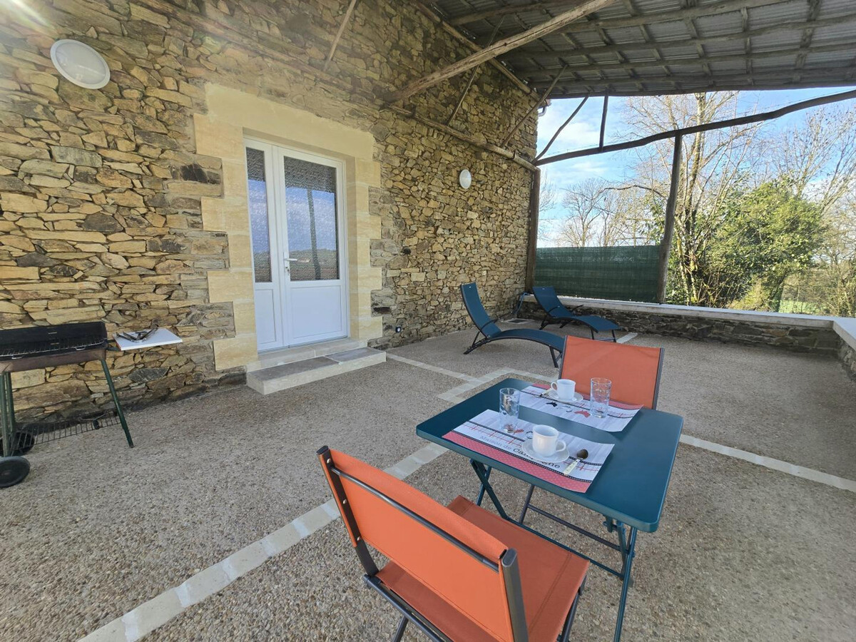 Gîte campagne avec terrasse couverte à Génis - Photo 3