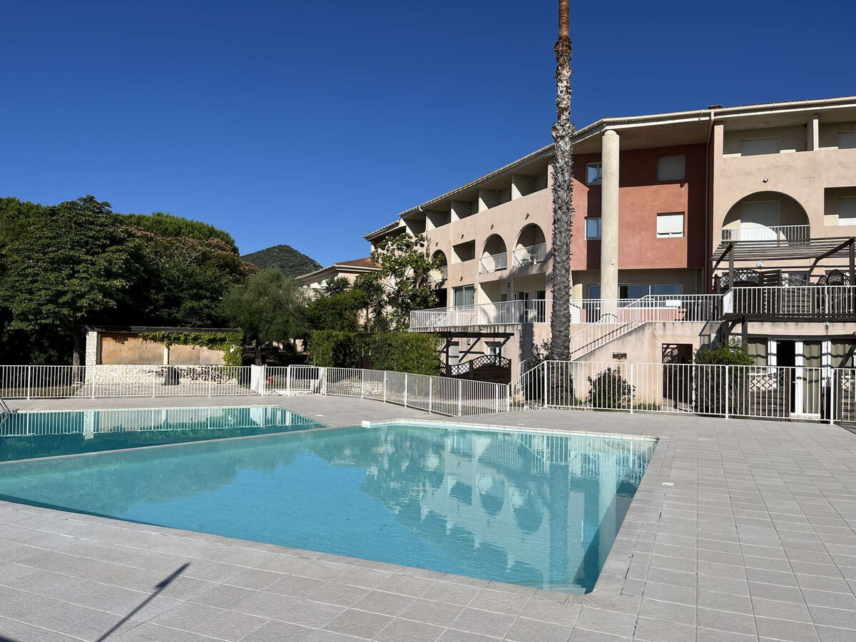 Studio climatisé Saint-Florent, vue piscine et mer - Photo 12