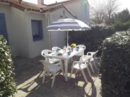 Location maison à Barbâtre, Maison mitoyenne confortable, proche plage et forêt