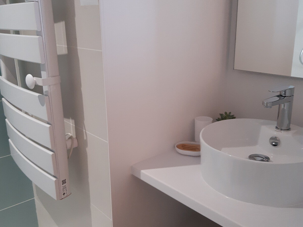 Maison 125m² rénovée 2023, 300m plage, 8 personnes - Photo 9