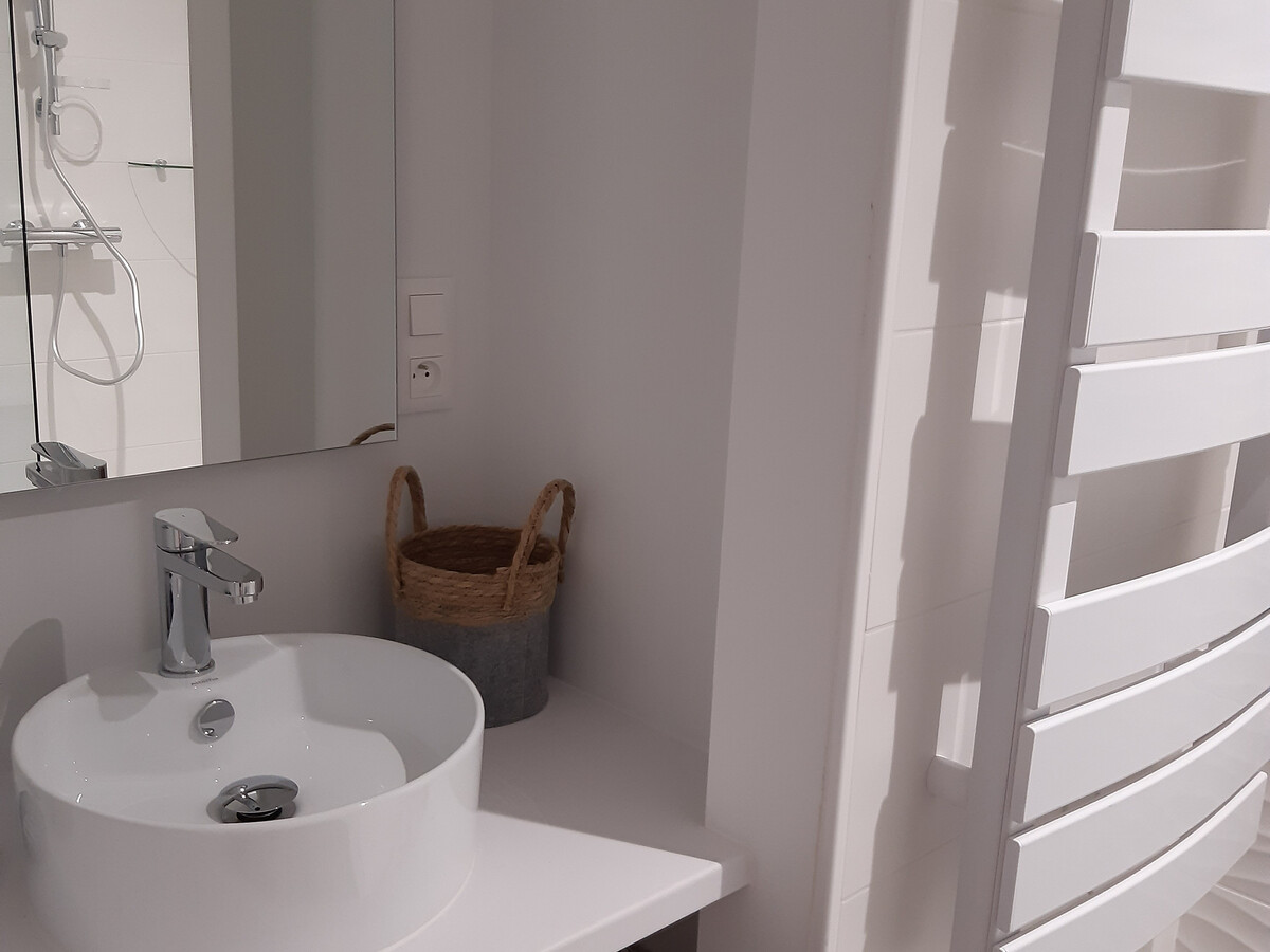 Maison 125m² rénovée 2023, 300m plage, 8 personnes - Photo 11