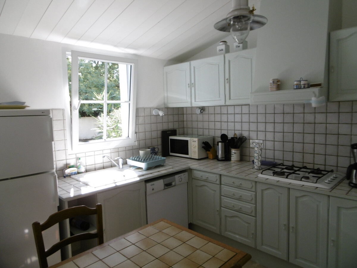 Maison 8 pers, jardin clos à 1100m de la plage - Photo 8