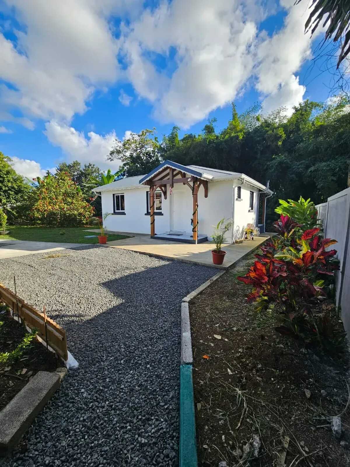 Maison 1 chambre avec jardin à Lamentin - Photo 1