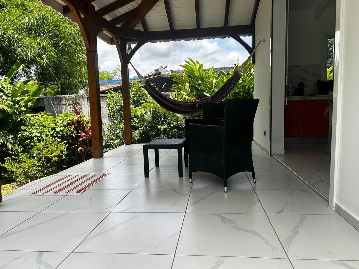 Maison 1 chambre avec jardin à Lamentin - Photo 5