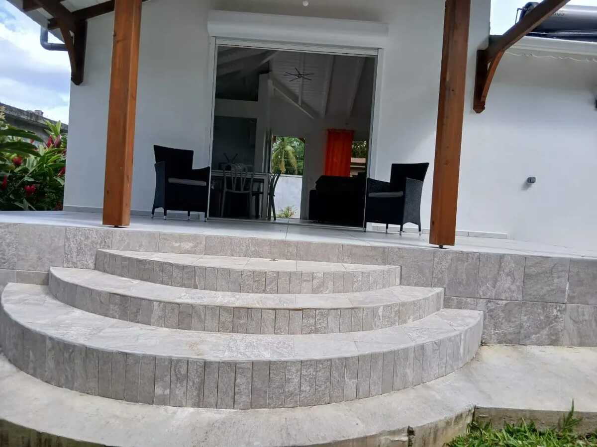 Maison 1 chambre avec jardin à Lamentin - Photo 13