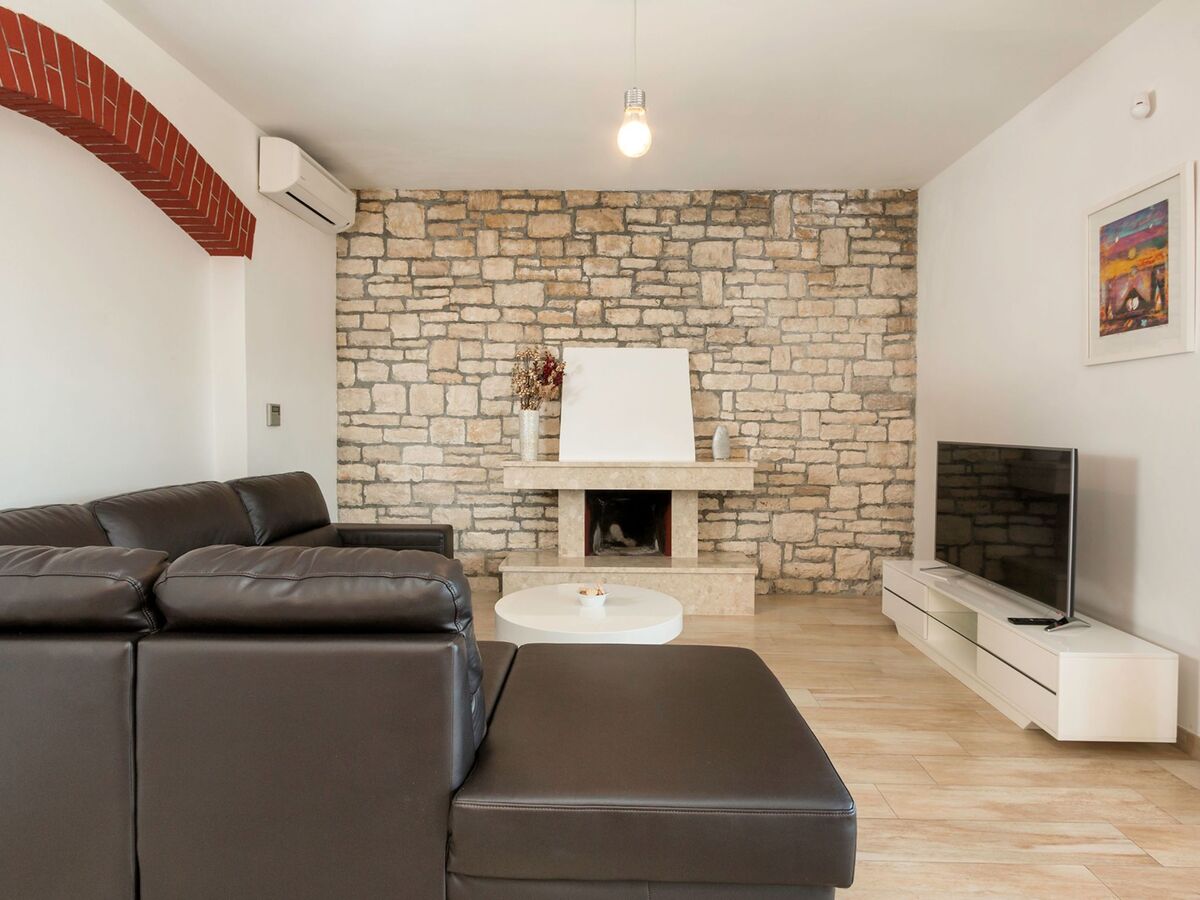Villa L à Premantura : 5 chambres, piscine privée - Photo 11