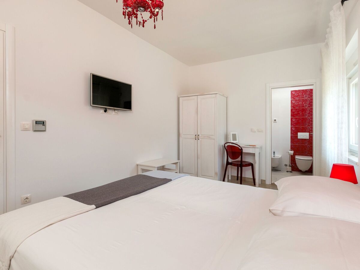 Villa L à Premantura : 5 chambres, piscine privée - Photo 13