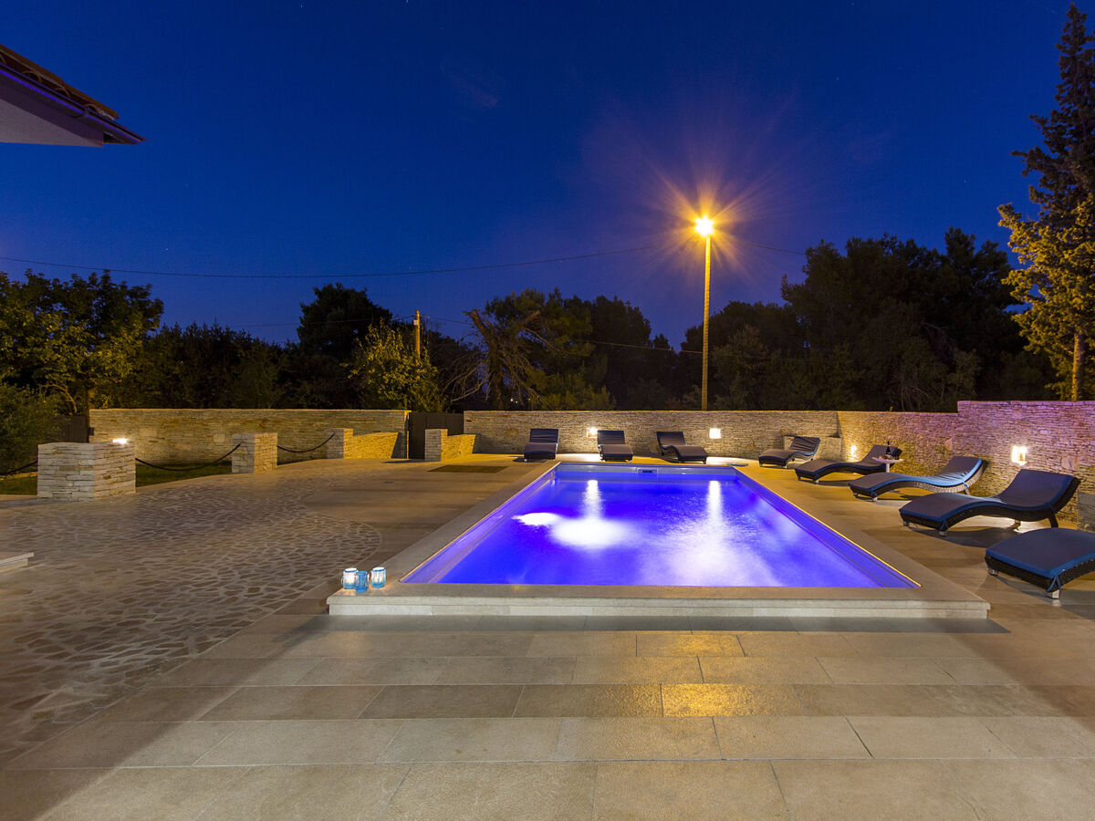 Villa L à Premantura : 5 chambres, piscine privée - Photo 19
