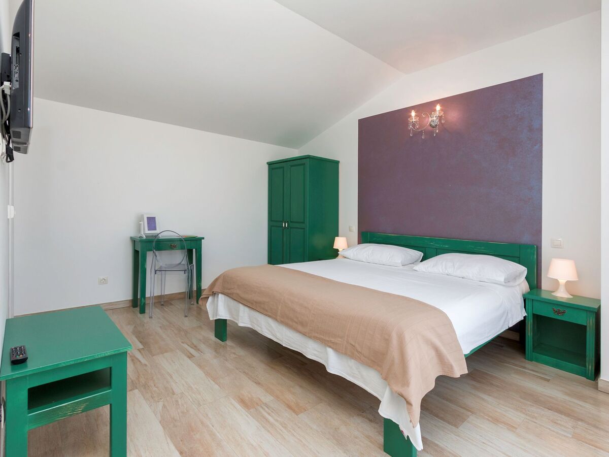 Villa L à Premantura : 5 chambres, piscine privée - Photo 32