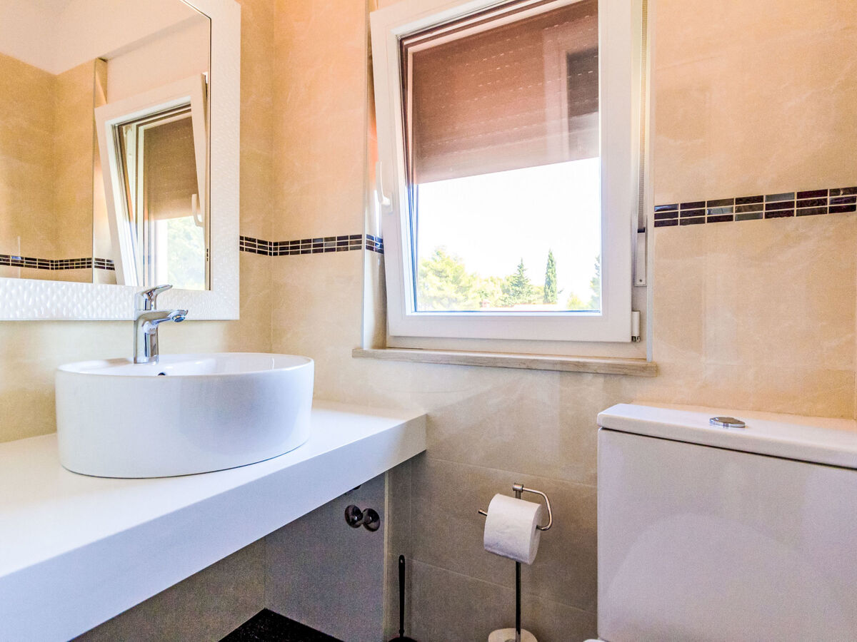 Villa L à Premantura : 5 chambres, piscine privée - Photo 42