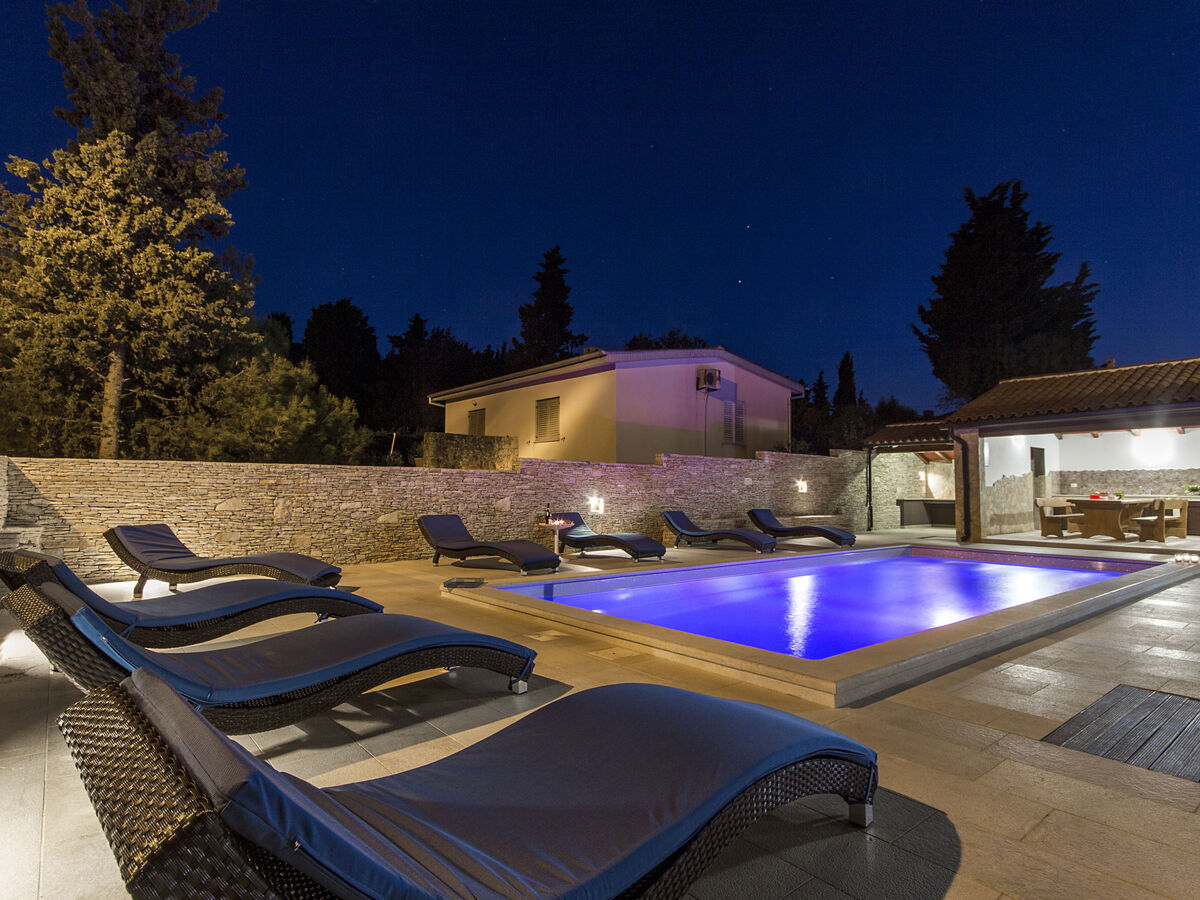 Villa L à Premantura : 5 chambres, piscine privée - Photo 51