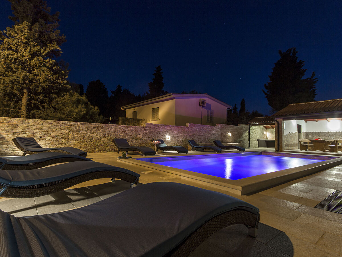 Villa L à Premantura : 5 chambres, piscine privée - Photo 52
