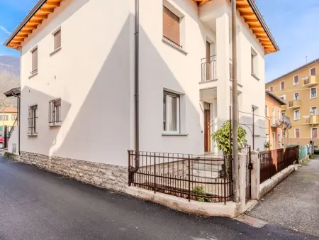 Location appartement à Dongo, Irene