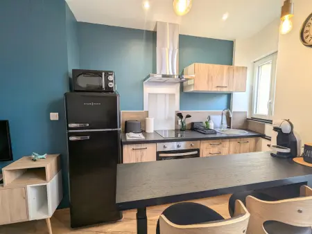 Location appartement à Châteauroux, Studio moderne et calme au centre-ville avec parking sécurisé