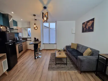 Studio rénové 29 m² centre-ville Châteauroux avec parking : photo 14