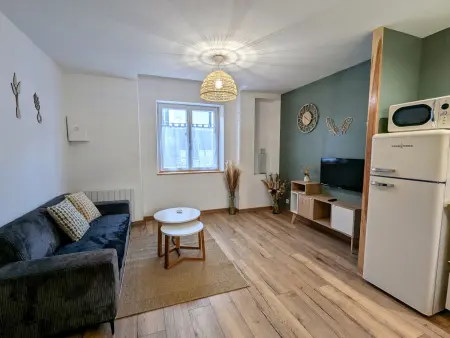 Location appartement à Châteauroux, Studio moderne et calme avec parking à Châteauroux
