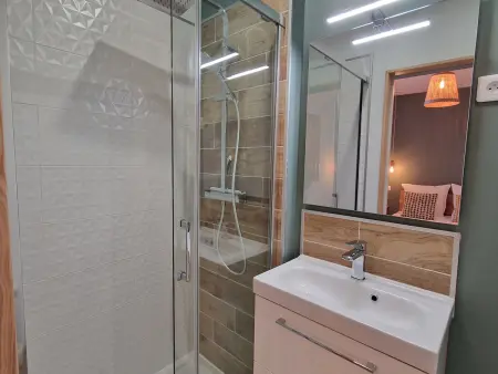 Studio 29 m² rénové, parking privé à Châteauroux : photo 4