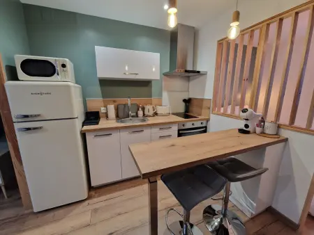Studio 29 m² rénové, parking privé à Châteauroux : photo 10