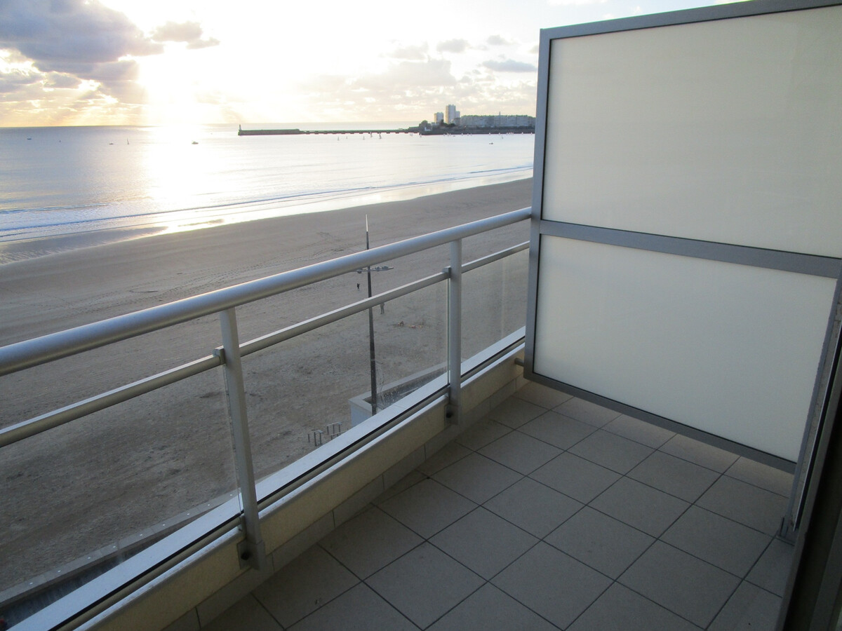 Studio face mer avec balcon, 6ème étage, Les Sables-d'Olonne - Photo 2