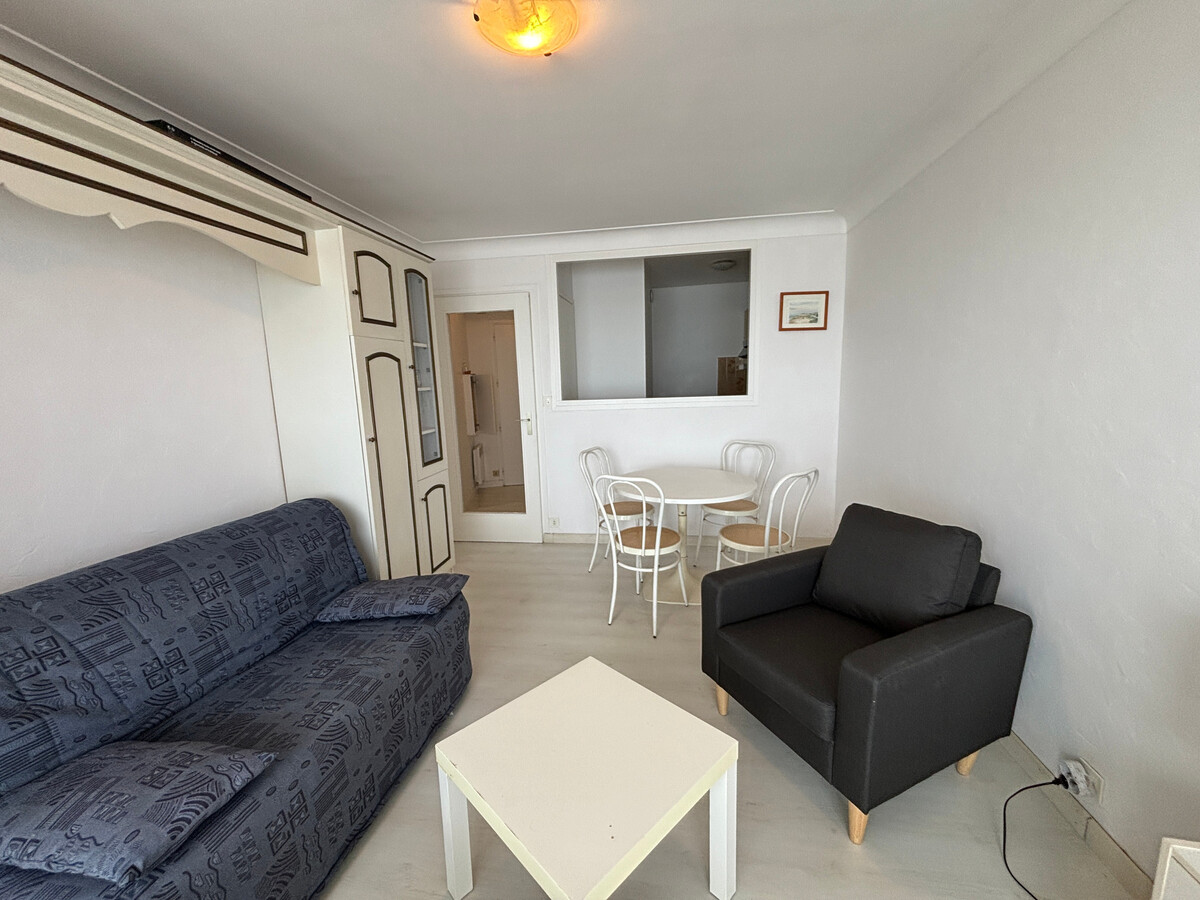 Studio face mer avec balcon, 6ème étage, Les Sables-d'Olonne - Photo 7