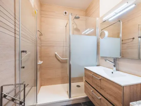 Appartement lumineux 75 m², centre-ville, parking, wifi, 7 couchages - Photo 14