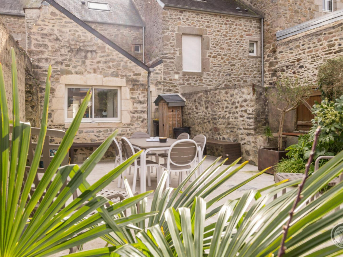 Gîte 6 pers. Saint-Vaast-la-Hougue, jardin clos - Photo 7