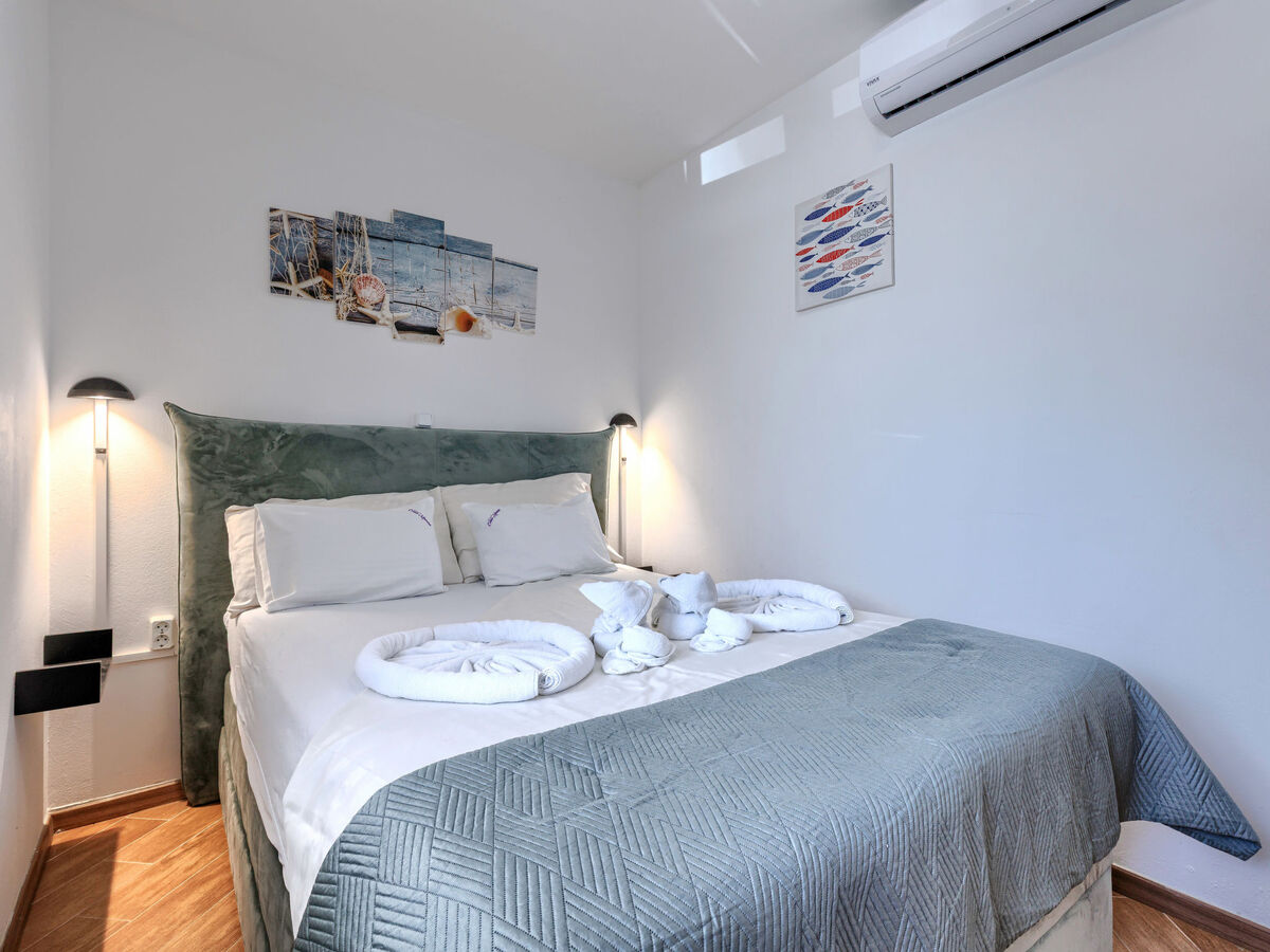 Manera, maison 4 chambres avec piscine chauffée près de Pula - Photo 15