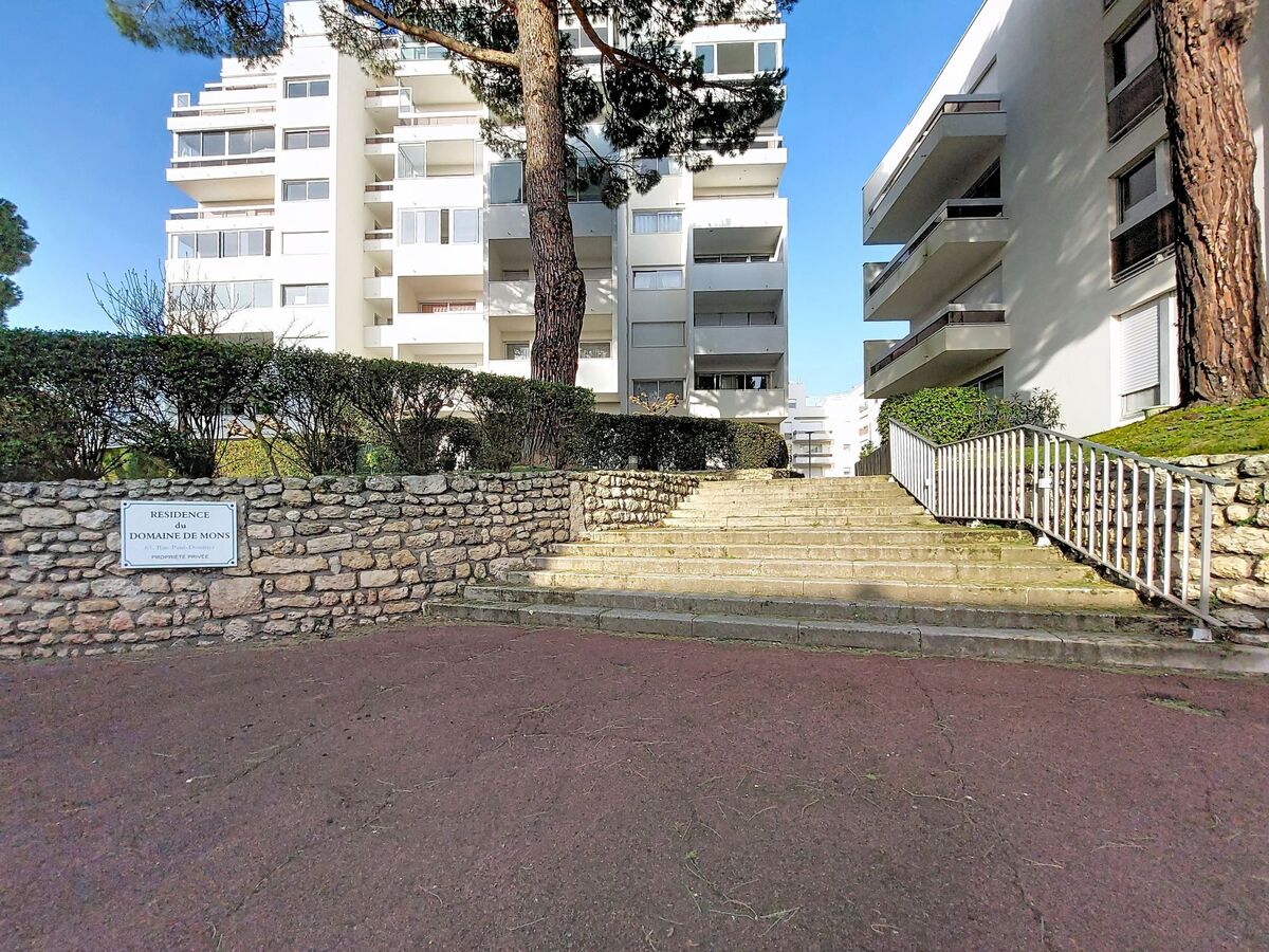 Apt 3 pièces rénové 2025, centre Royan à 700 m mer - Photo 22