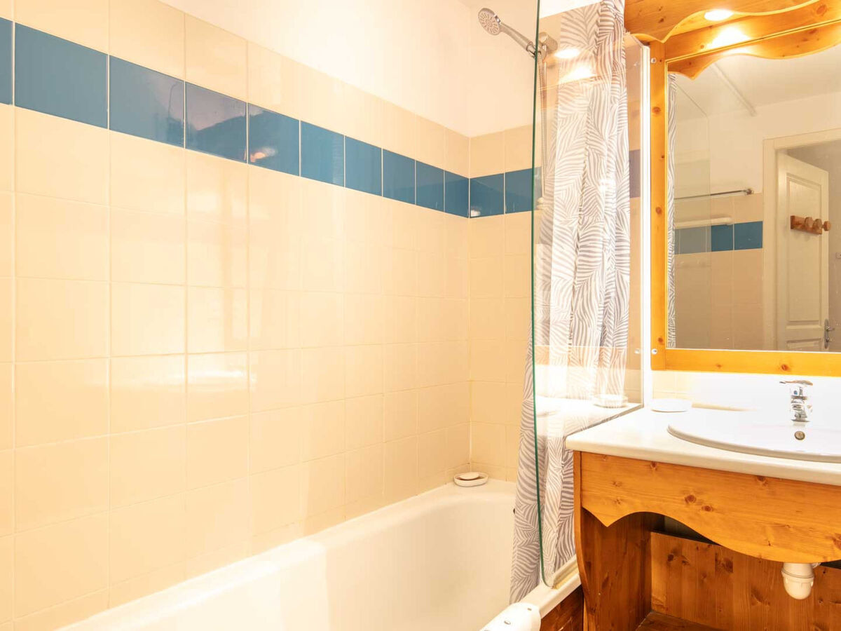 Studio 38 m² Chamrousse, 6 couchages, vue montagne - Photo 10