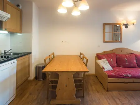 Appartement Bergerie – vue pistes, piscine, à 100 m des skis : photo 7