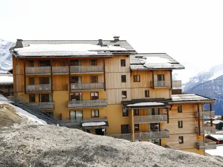 Appartement Bergerie – vue pistes, piscine, à 100 m des skis : photo 12