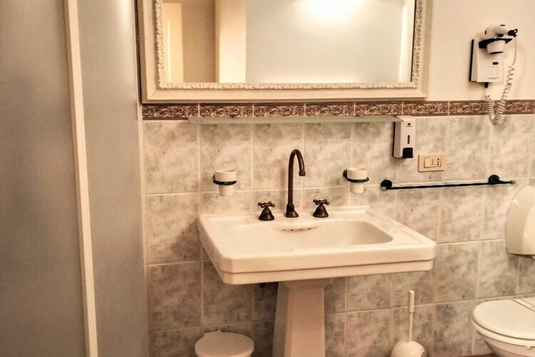 Maison 6 pers. Assisi : piscine, tennis et vue collines - Photo 17