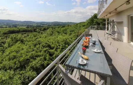 Maison 5 chambres avec piscine chauffée et jacuzzi à Rochefort-du-Gard : photo 2
