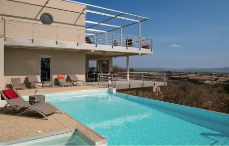 Maison 5 chambres avec piscine chauffée et jacuzzi à Rochefort-du-Gard : photo 10