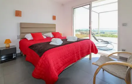Maison 5 chambres avec piscine chauffée et jacuzzi à Rochefort-du-Gard : photo 22