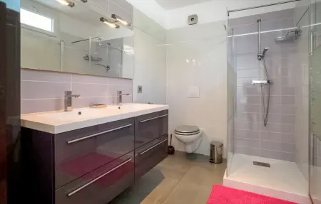 Maison 5 chambres avec piscine chauffée et jacuzzi à Rochefort-du-Gard : photo 26