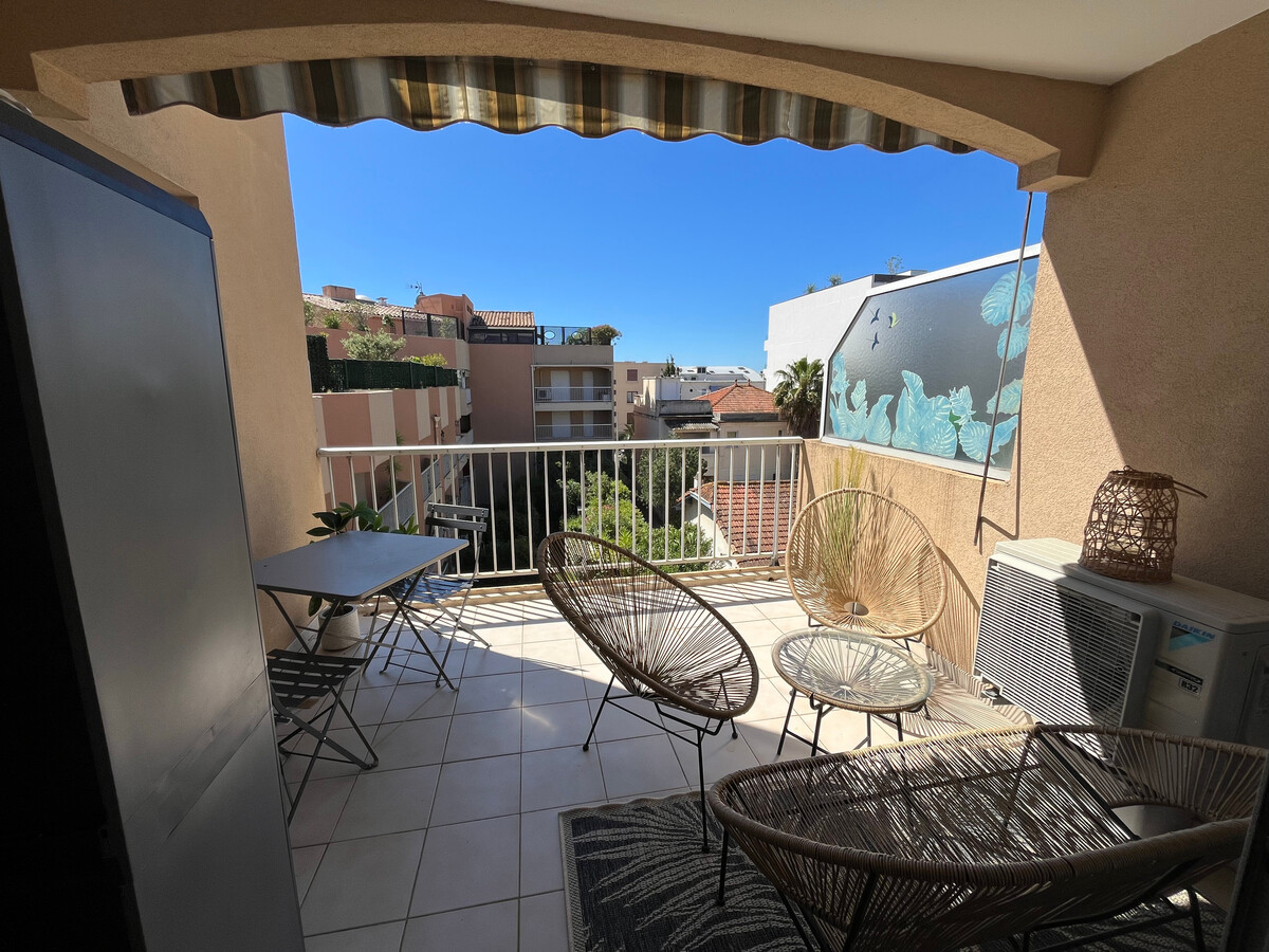 Appartement 2 pièces Fréjus Plage, garage et terrasse - Photo 2