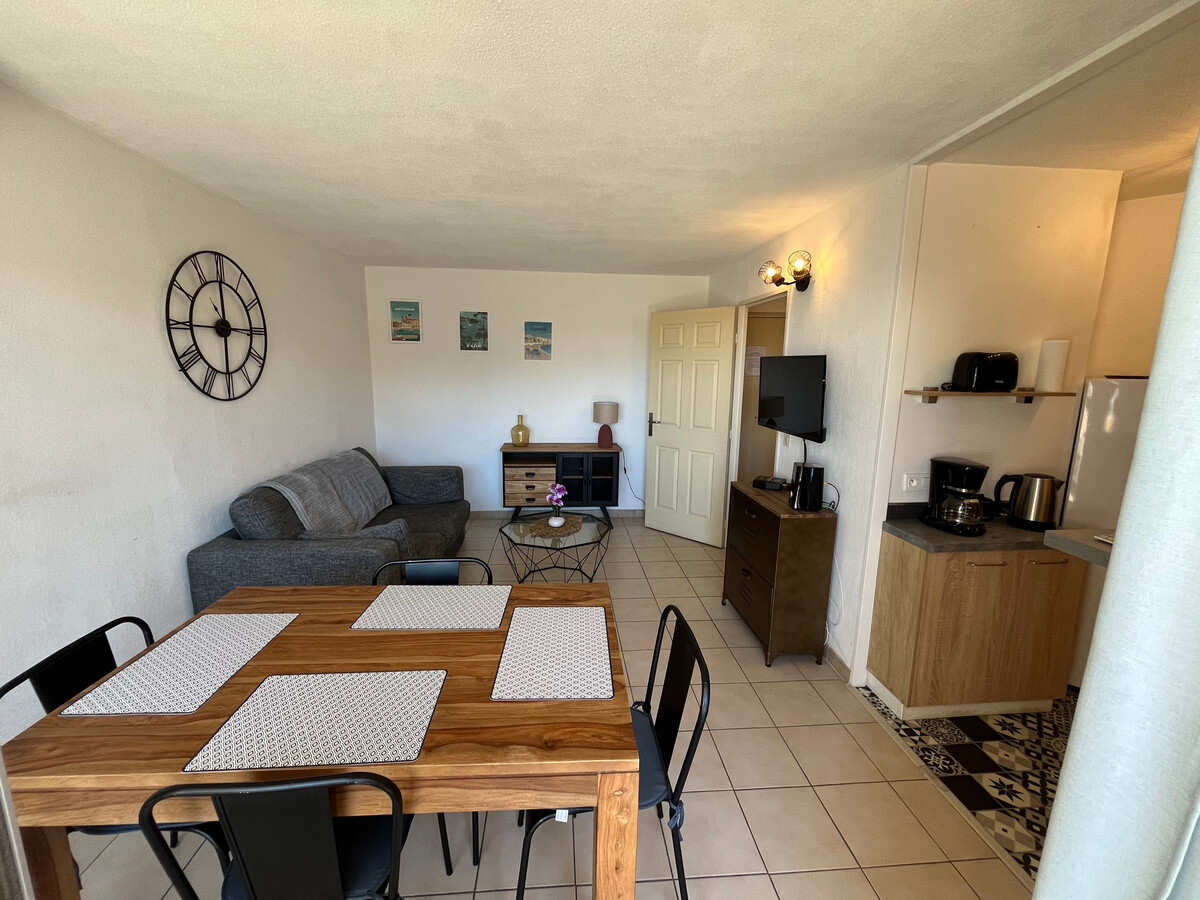 Appartement 2 pièces Fréjus Plage, garage et terrasse - Photo 3