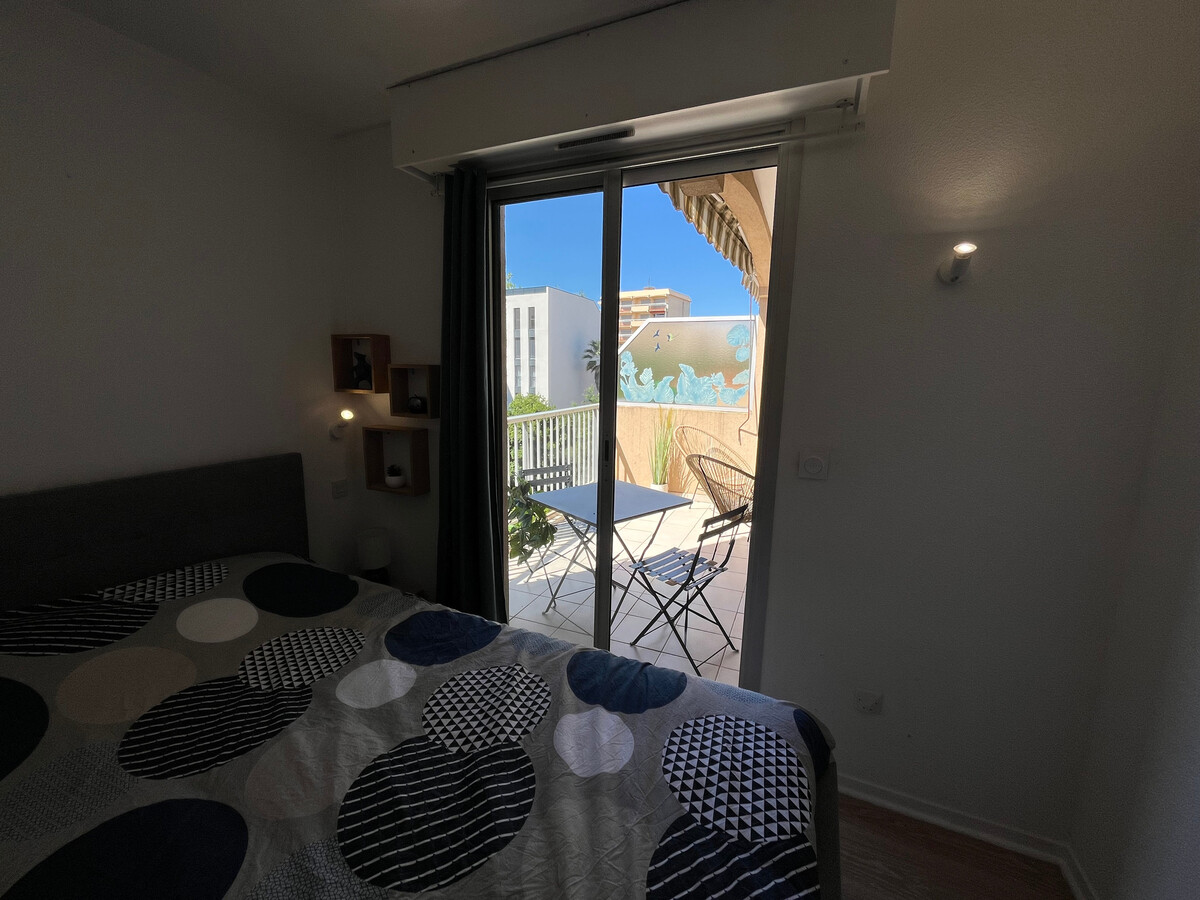 Appartement 2 pièces Fréjus Plage, garage et terrasse - Photo 8