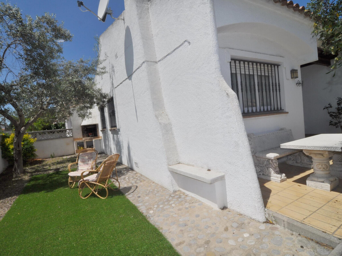 Maison rez-de-chaussée L'Escala, jardin et barbecue - Photo 2