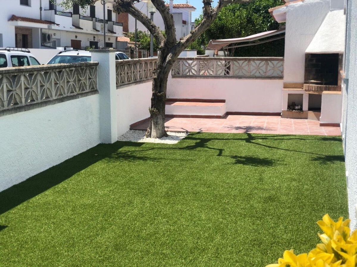 Maison rez-de-chaussée L'Escala, jardin et barbecue - Photo 3