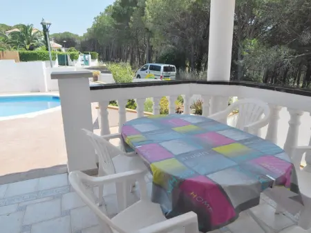 Maison spacieuse et lumineuse avec piscine privée et wifi en face d'un grand espace vert à L'Escala - Photo 5
